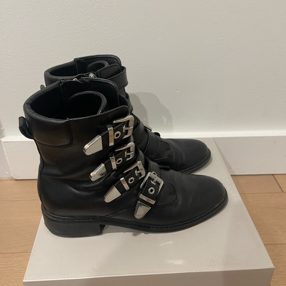 MARC FISHER DIANTE BUCKLE BOOTIE 8